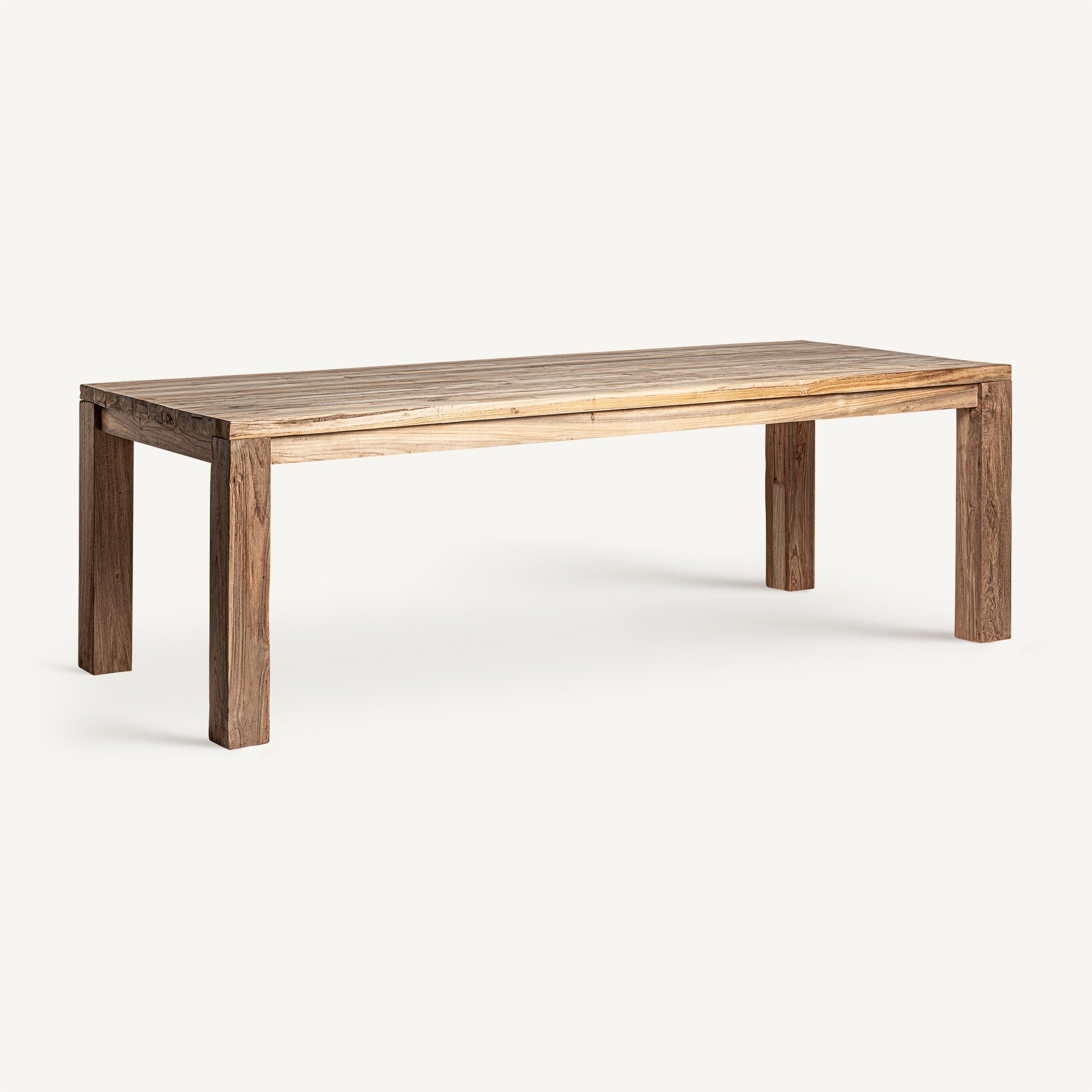 Mesa de comedor con estructura de madera reciclada, estilo natural contemporáneo