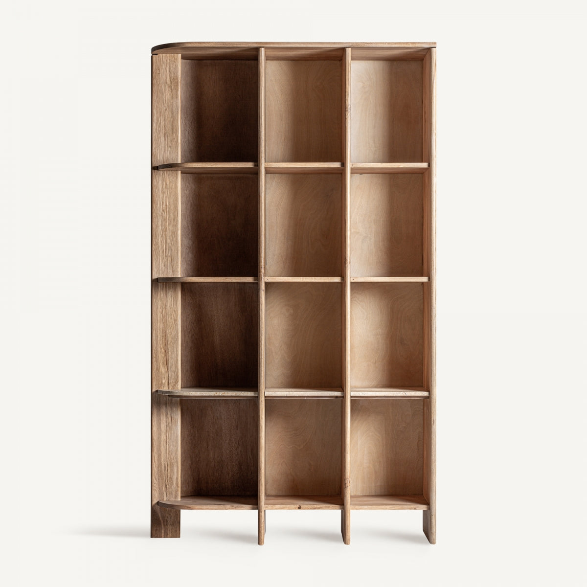 Estantería de diseño minimalista en roble natural con líneas verticales, estilo japonés contemporáneo Vical