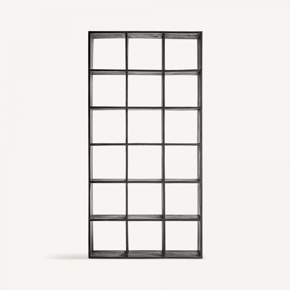 Vista frontal de estantería Bayereut de madera de mango negra con diseño de cuadrícula, estilo art déco, Vical boutique interiorismo