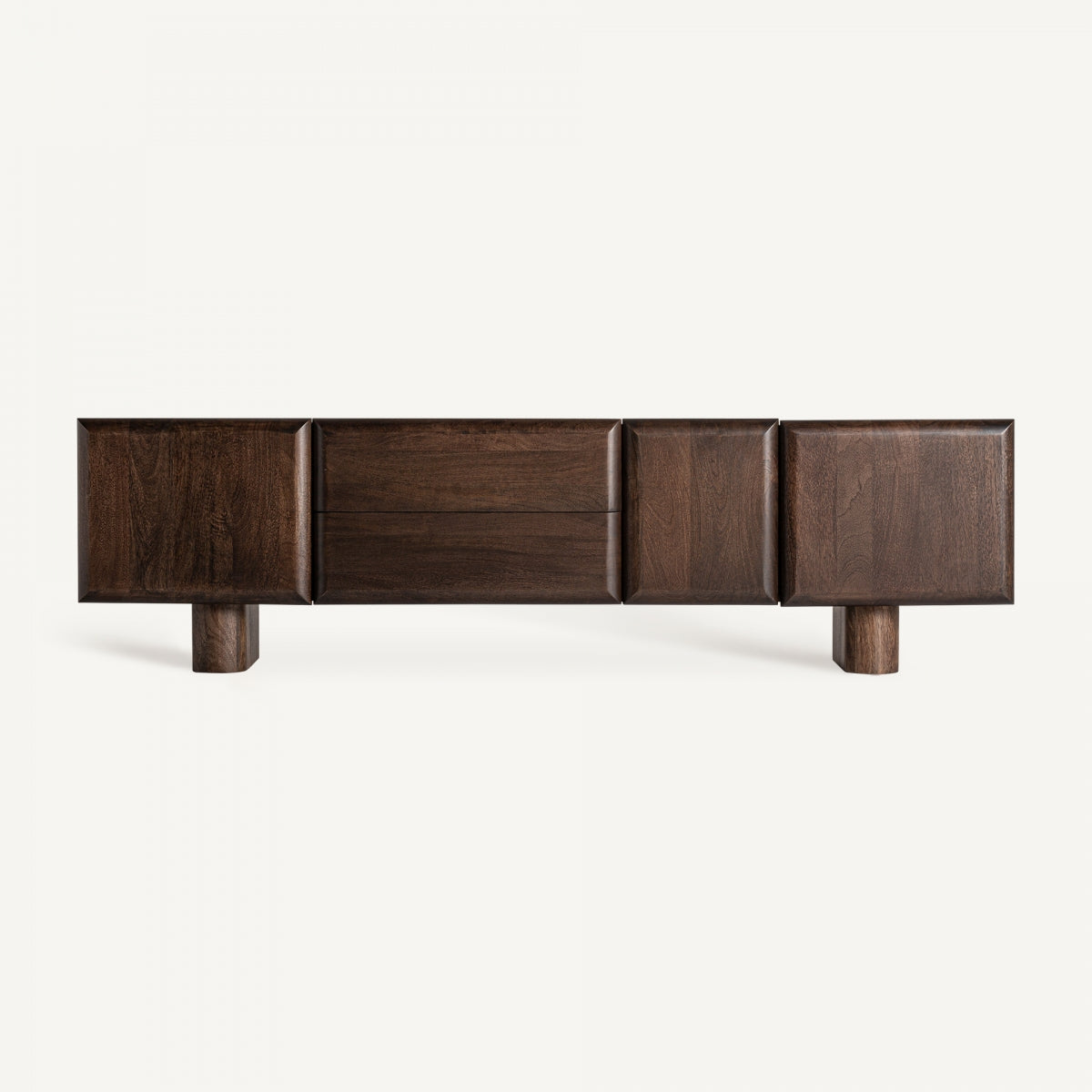 Mueble de TV de madera oscura con diseño moderno y líneas limpias, ideal para salones contemporáneos.