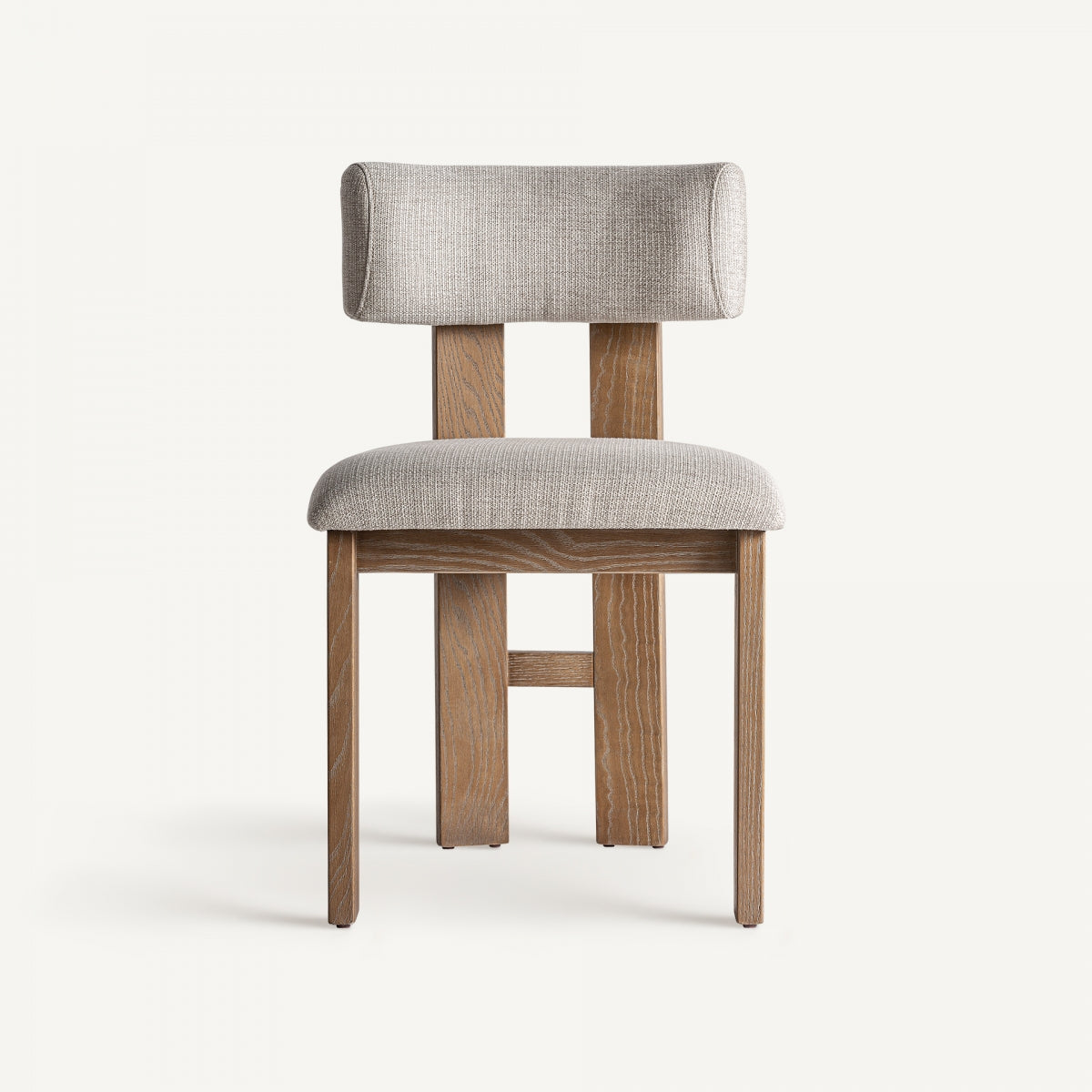 Silla de comedor en roble natural vista frontal, con respaldo tapizado en lino beige