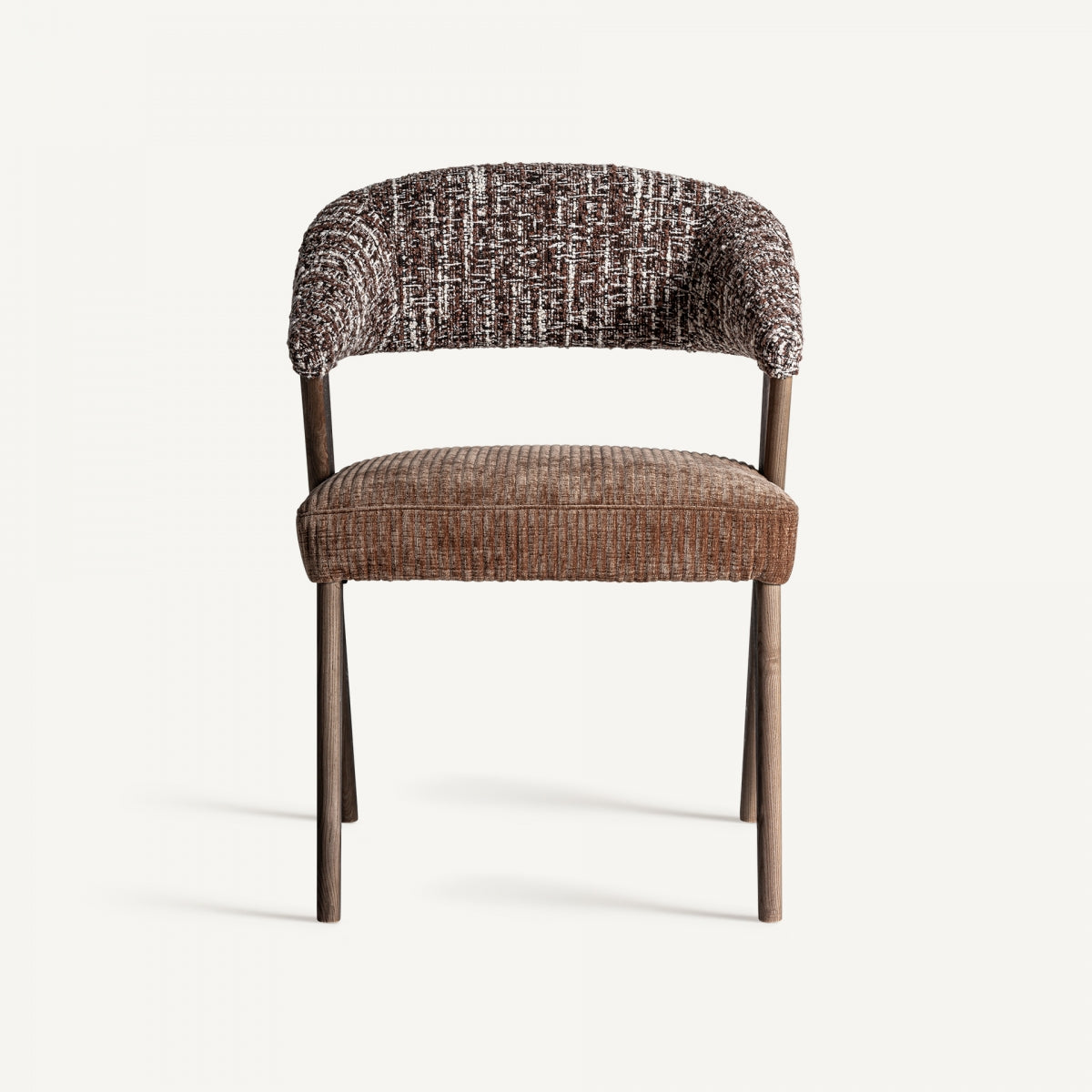 silla-contemporanea-marron-tejido-jaspeado-vista-frontal-centro-boutique_interiorism