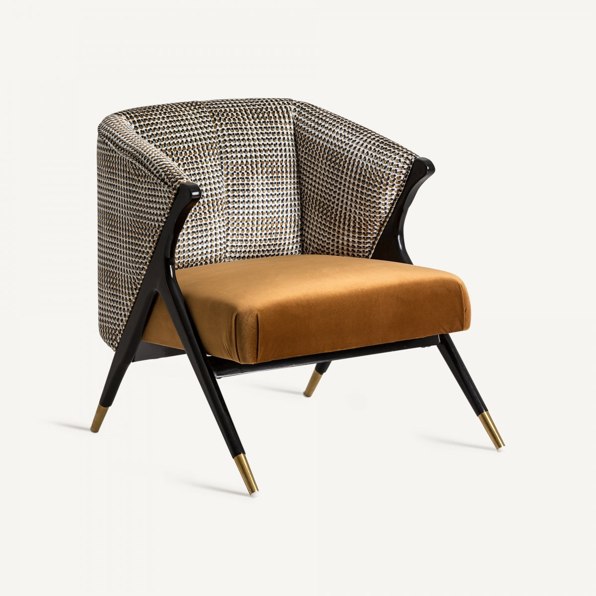 Butaca BRILLON con estructura negra, tapizado geométrico en respaldo y asiento mostaza, estilo mid-century moderno