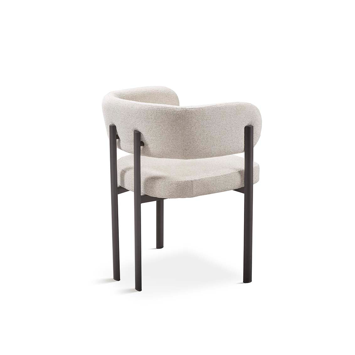 Silla tapizada boucle blanco con estructura negra, diseño elegante y curvado para espacios modernos – Boutique Interiorismo