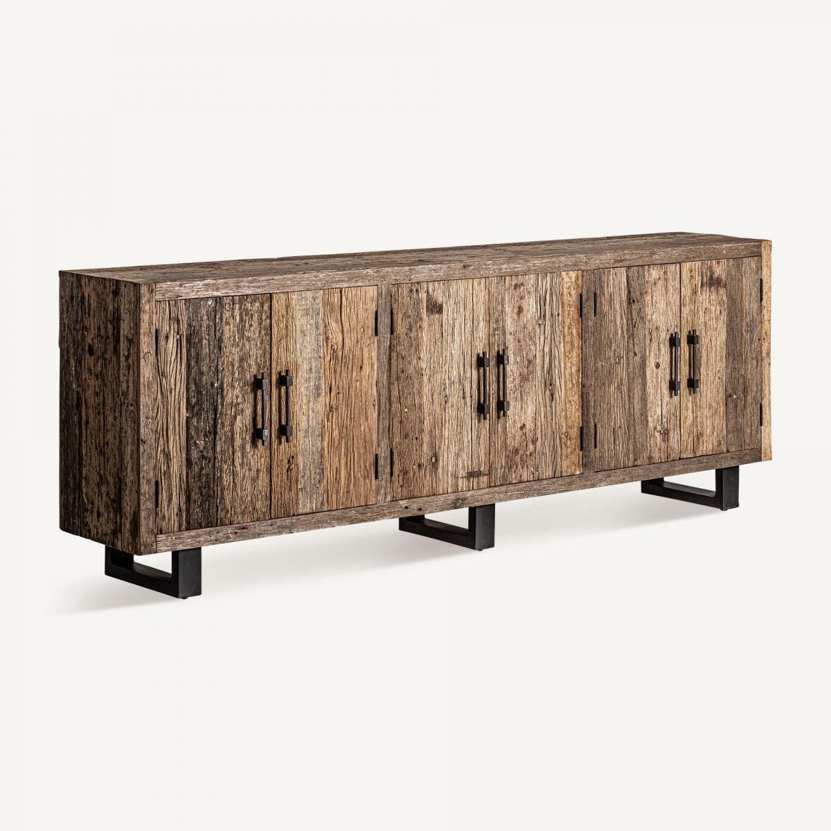 Aparador de madera reciclada con patas metálicas negras estilo rústico industrial