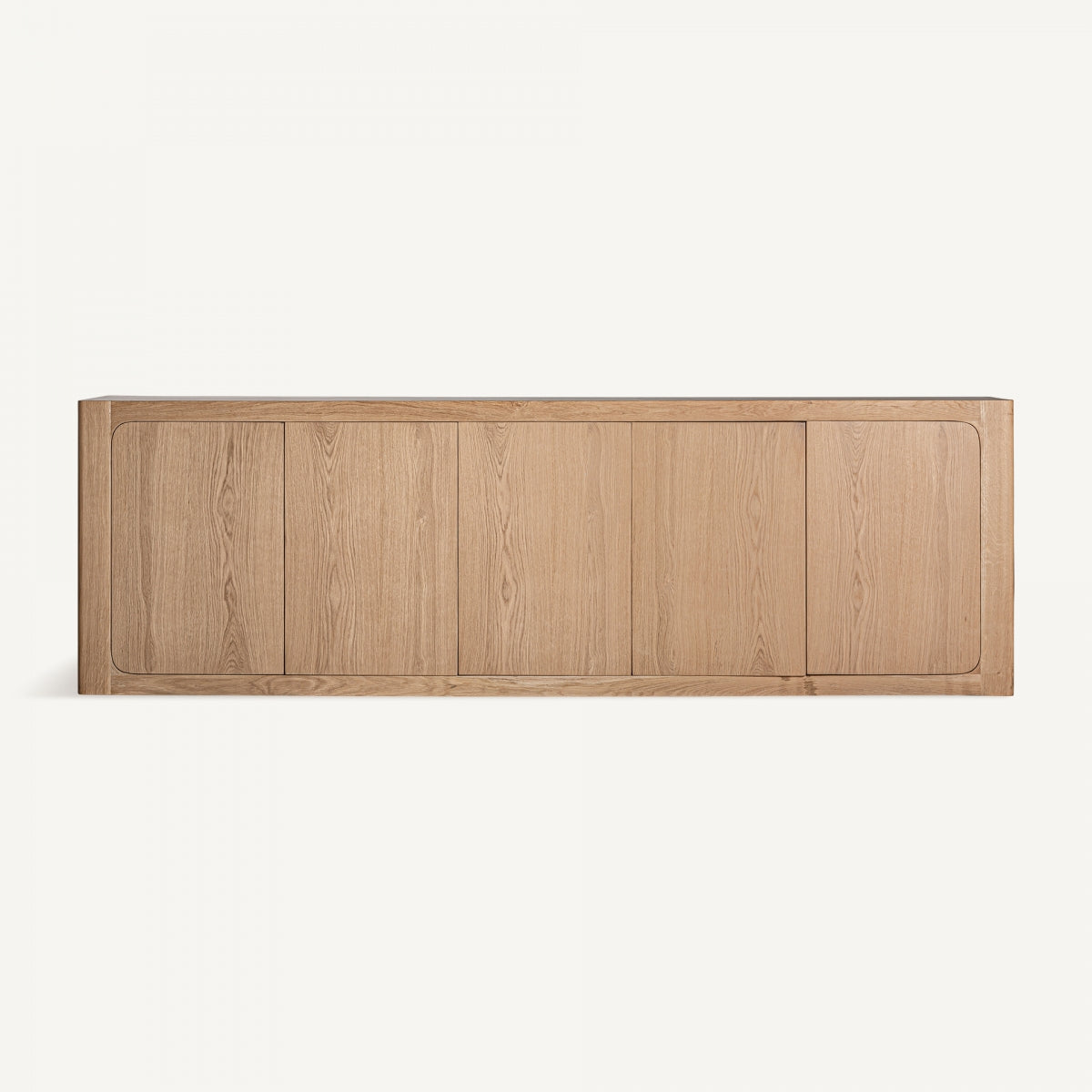 Aparador Zelzate estilo art déco en madera de roble marrón claro, frontal completo cerrado.