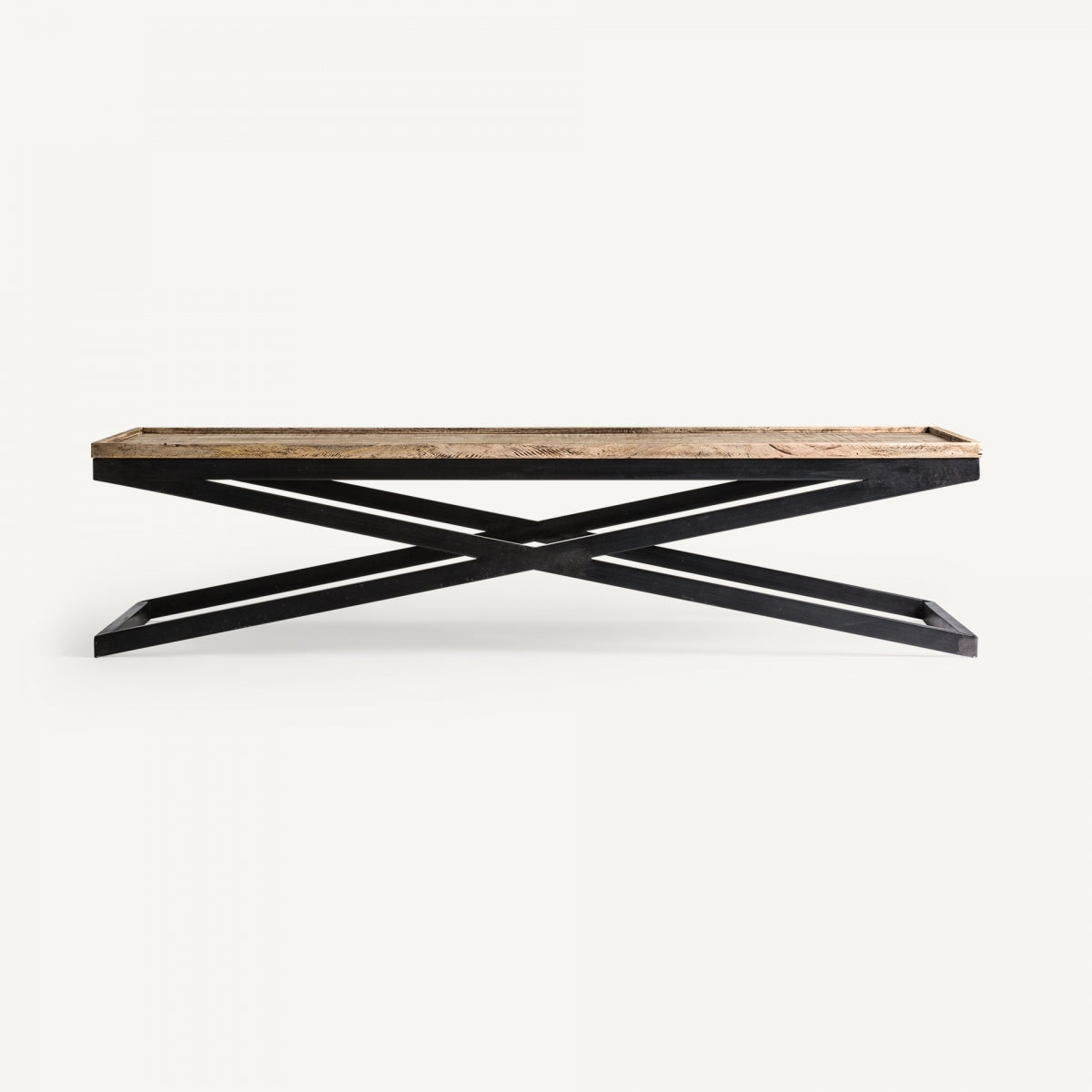Mesa de centro rectangular Newak con base metálica en cruz y bandejas de madera de mango natural – estilo industrial boutique interiorismo Vical