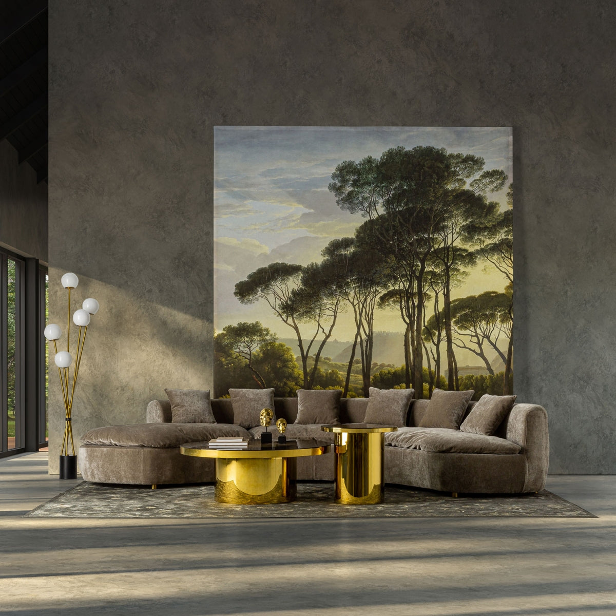 Mesa BERTRIX integrada en salón contemporáneo con sofá curvo y mural de paisaje, pieza central dorada para espacios de lujo