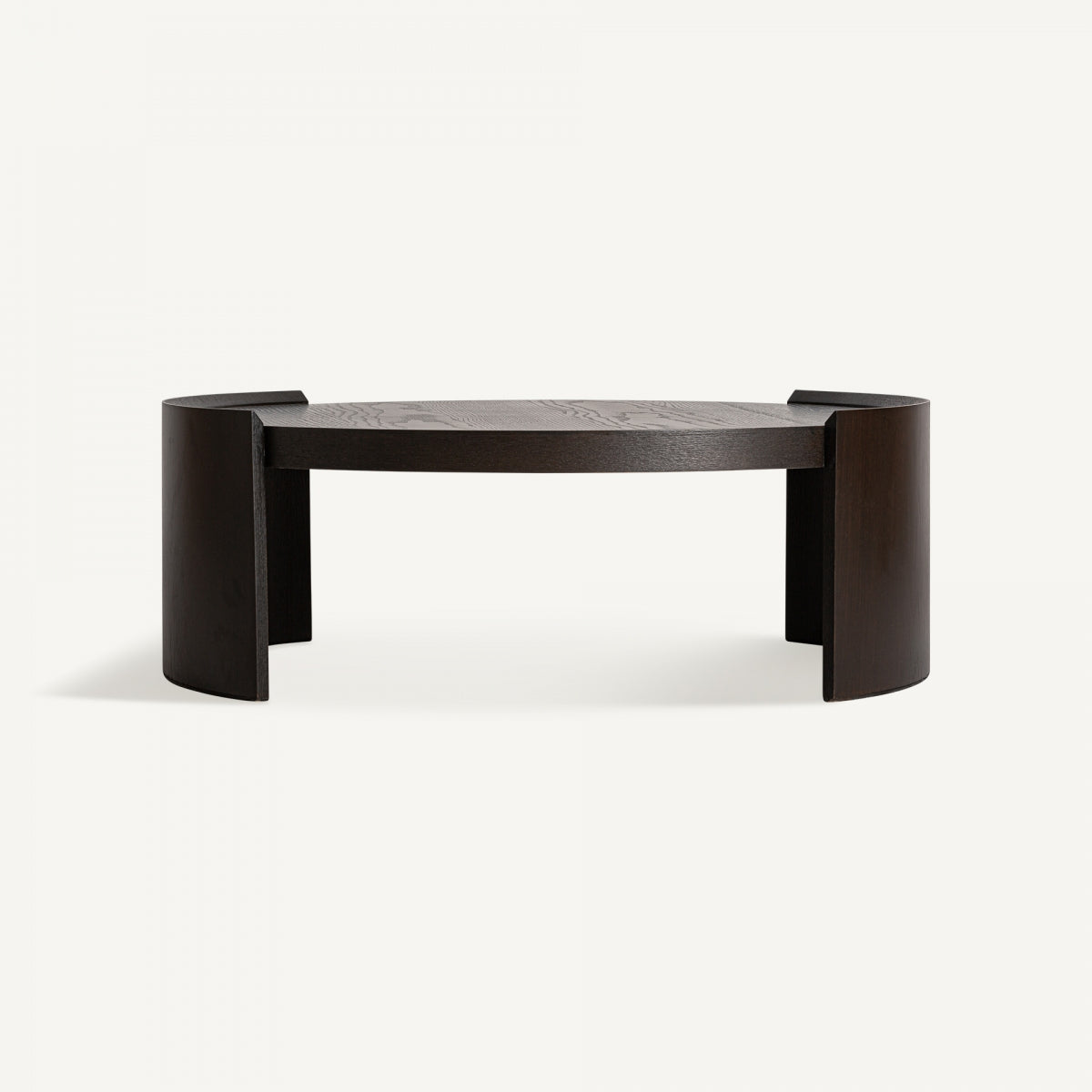 Mesa de centro redonda Neuvic de madera oscura con patas semicirculares – diseño contemporáneo boutique interiorismo Vical
