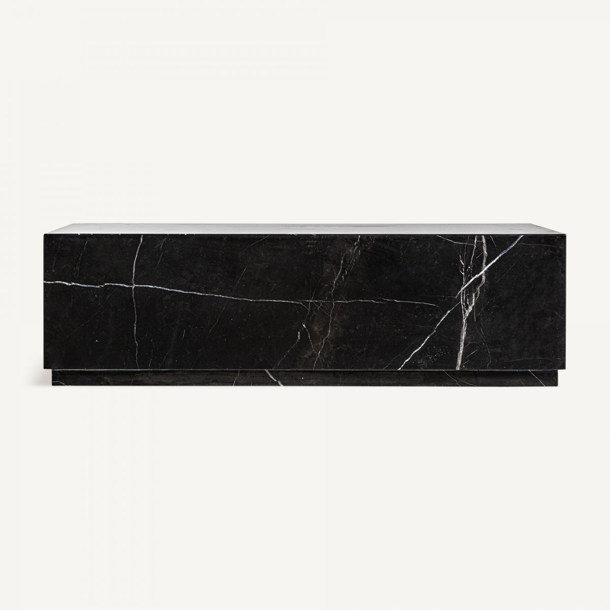 Mesa de centro rectangular en mármol negro con vetas blancas, vista frontal, estilo minimalista contemporáneo, boutique interiorismo VICAL