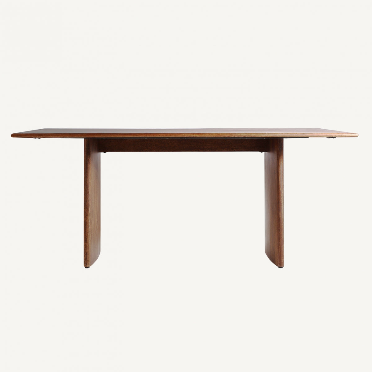 Escritorio Baud en madera de mango color caoba, vista frontal sobria y elegante.
