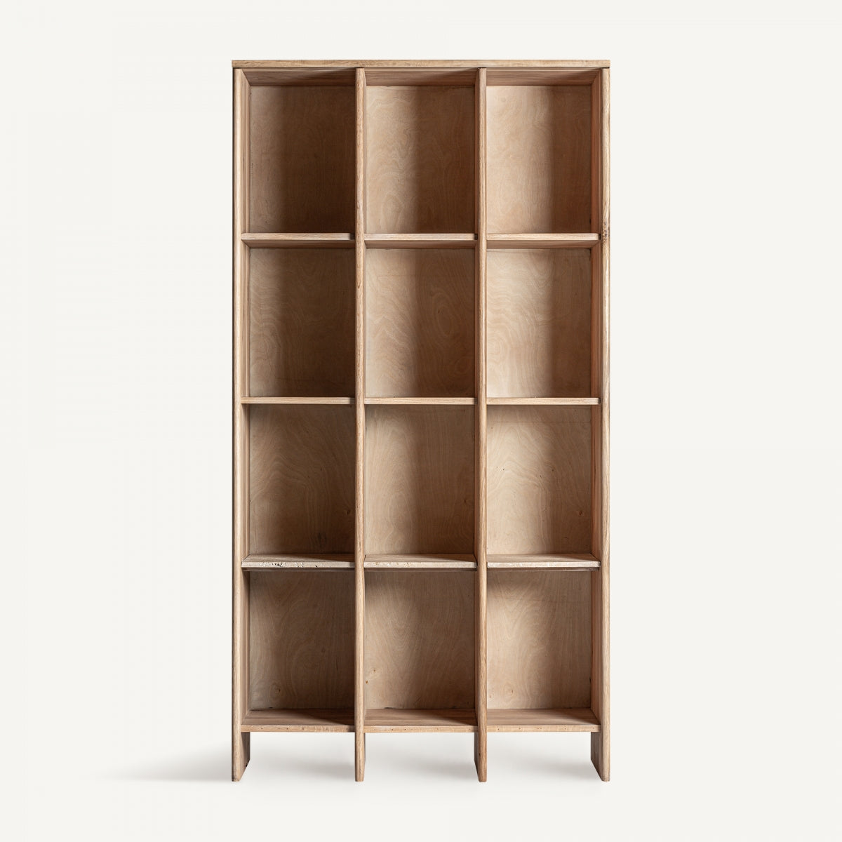 Estantería modular Nara en madera de roble natural con diseño vertical y ritmo visual – VICAL