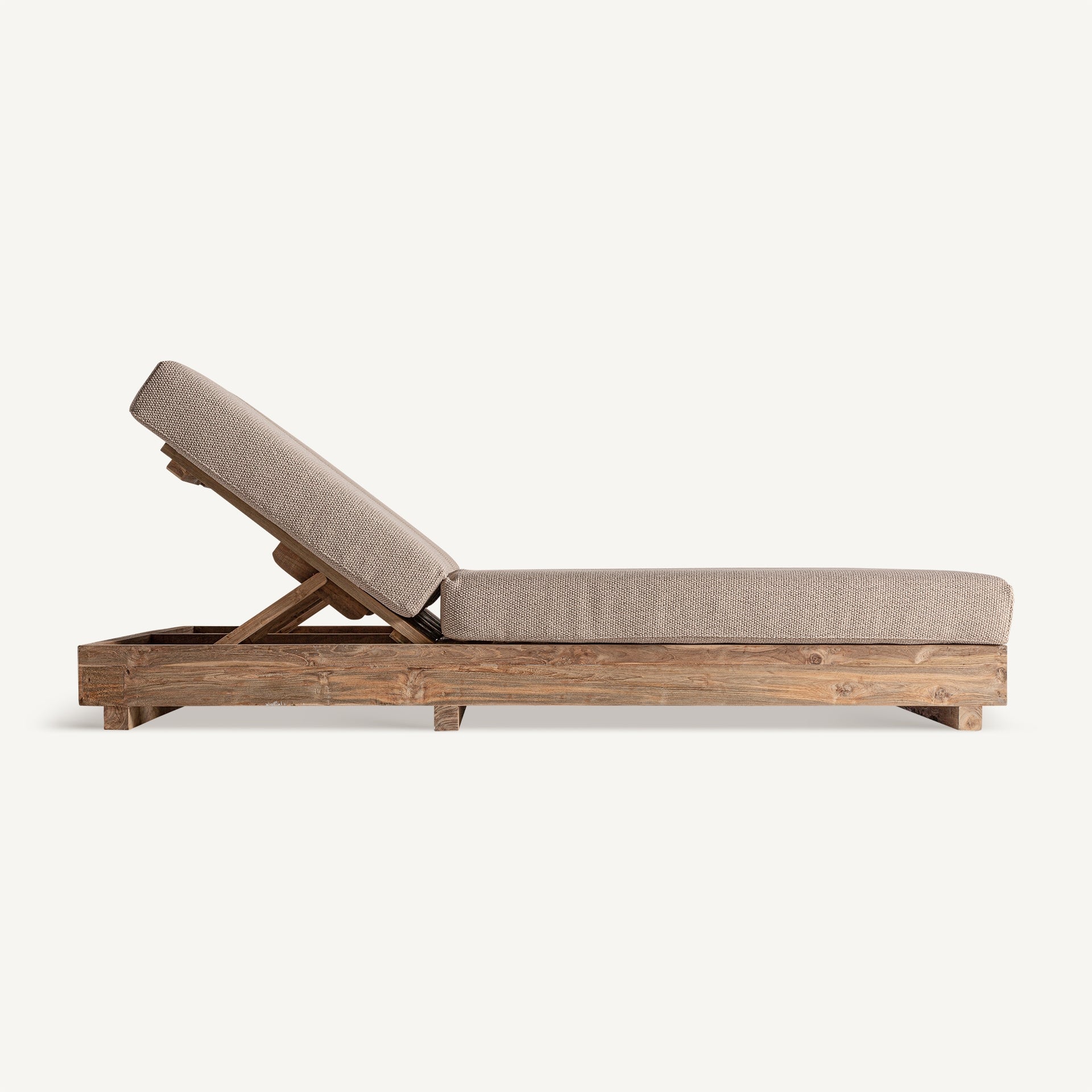 Bi vic ext tum 34922 pure_4 tumbona confort líneas inclinadas boutique_interiorismo vical