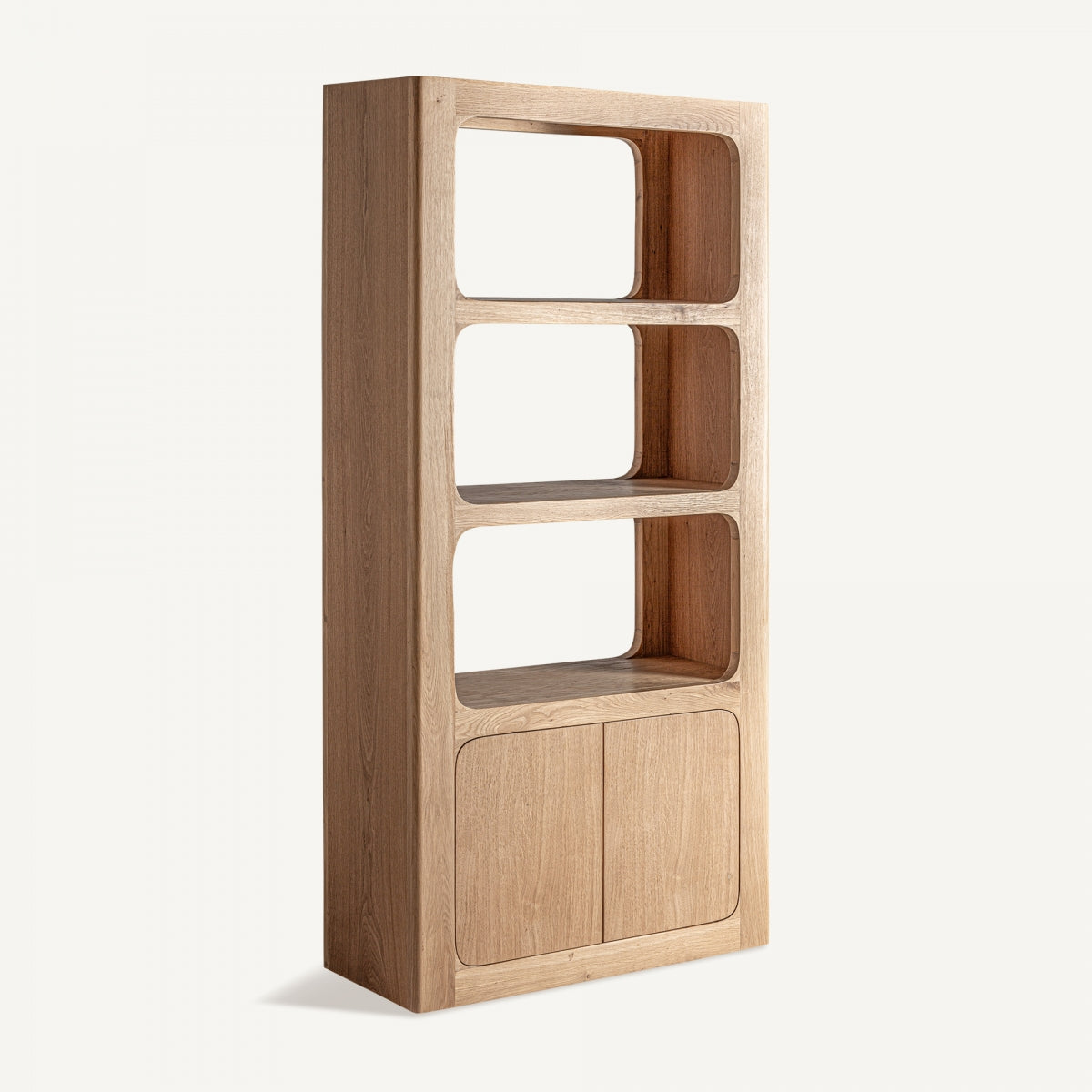 Librería Saulge en madera de roble clara con vista lateral librería madera roble estilo escandinavo minimalista boutique_interiorismo vical