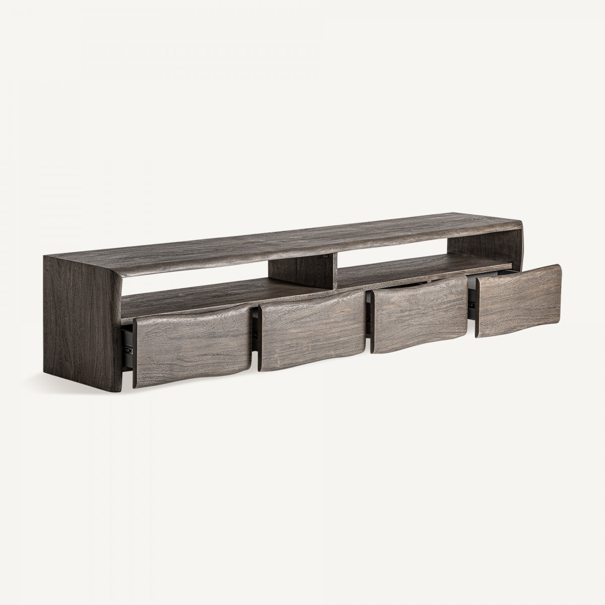 Mueble bajo con cajones abiertos, muestra capacidad de almacenaje y acabado artesanal en madera vetada