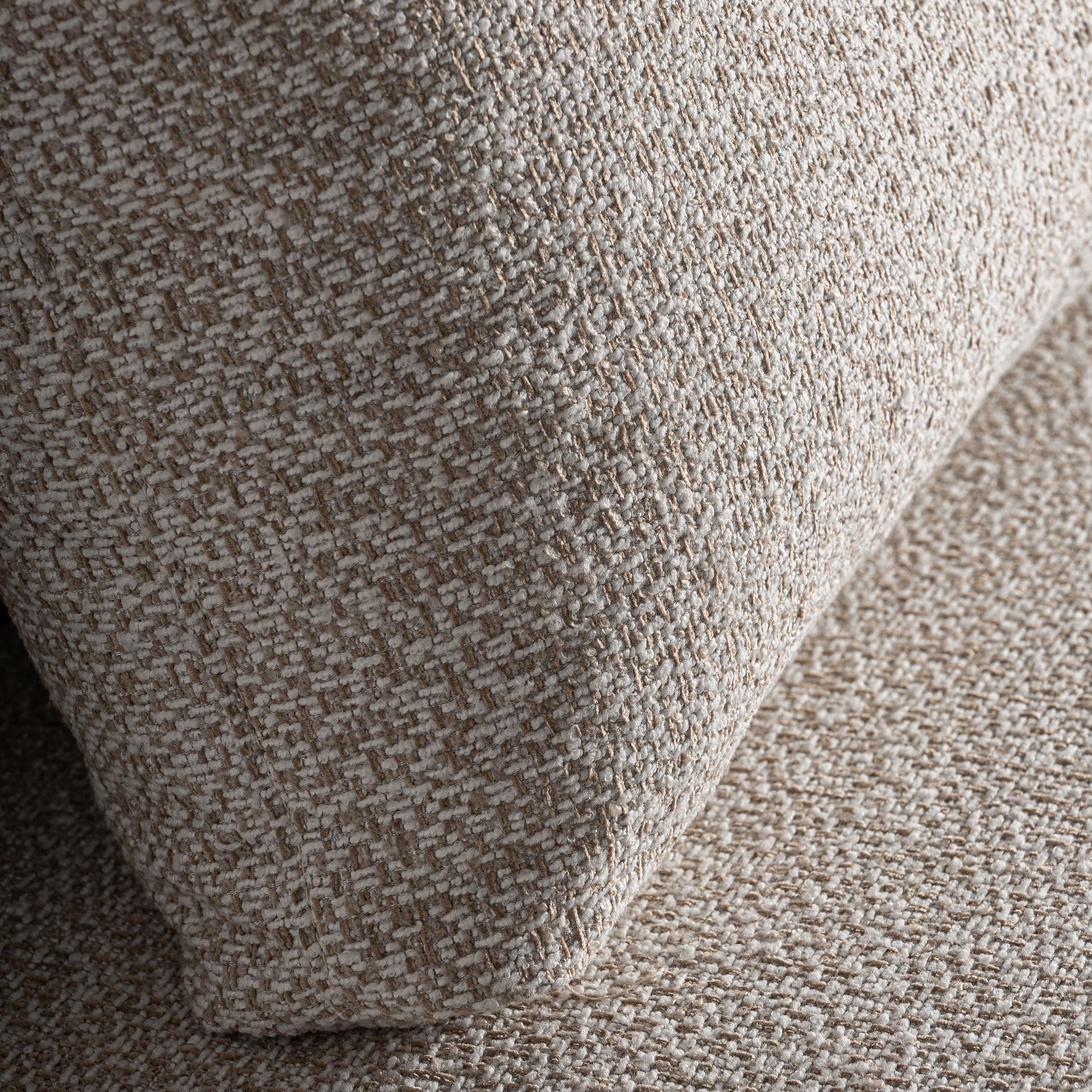 Zoom en la textura del tejido poliéster crema del módulo Vignaie, estilo sereno - boutique interiorismo VICAL