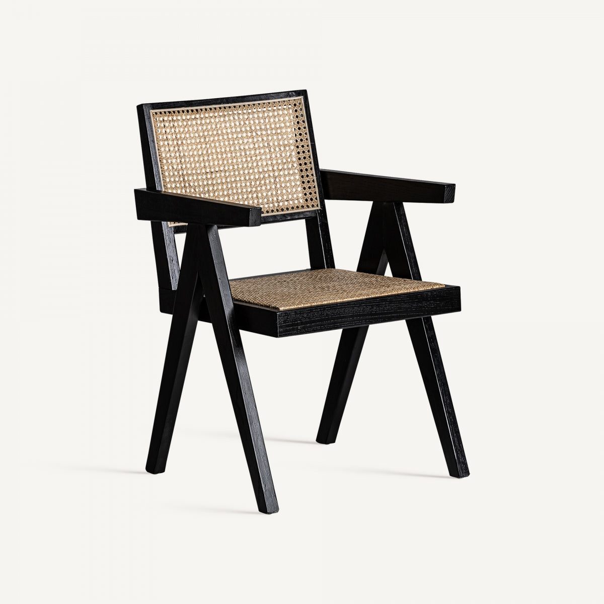 Silla brazos vista 3 4 madera negra y rattan natural moderno boutique_interiorismo vical