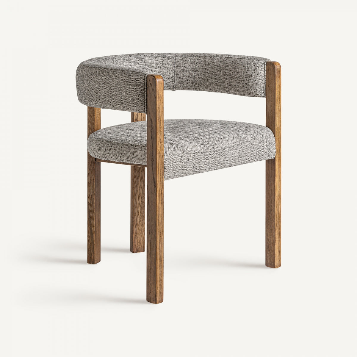 Silla Wizerne vista frontal, tapizado rizado color piedra y patas de madera estilo natural minimalista