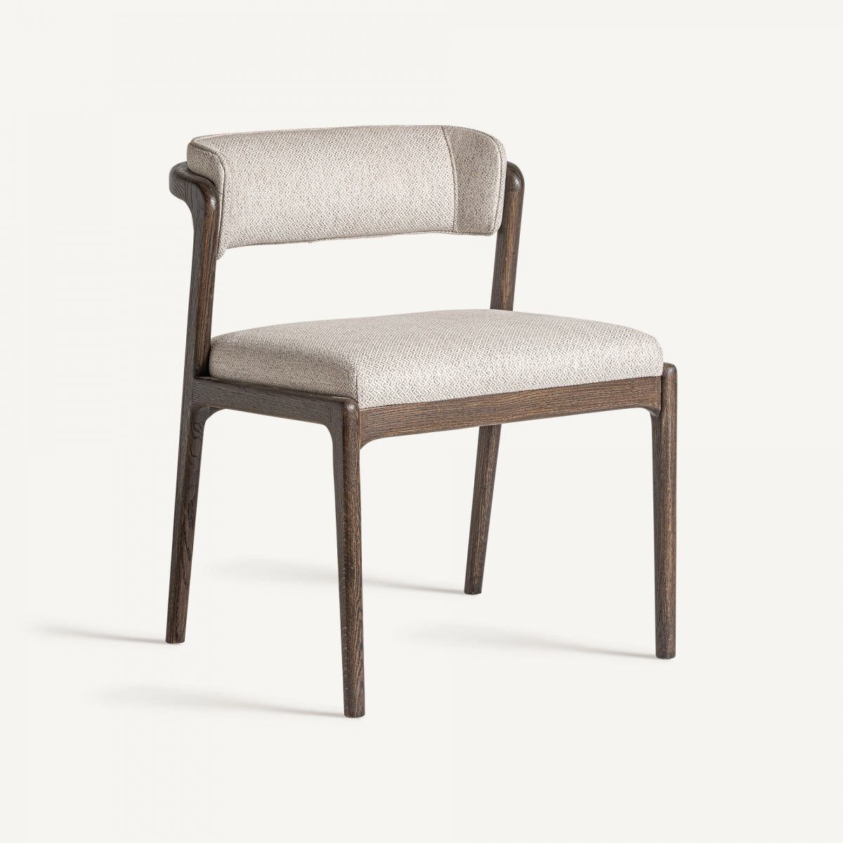 Silla de madera tapizada en beige, vista frontal, estilo moderno, ideal para comedores contemporáneos