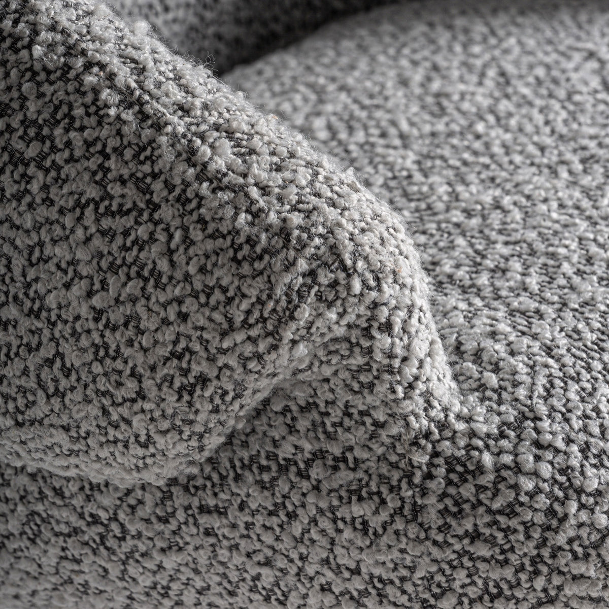 Silla tapizada en bouclé vista 5, patas de madera negra, diseño moderno - boutique interiorismo Vical