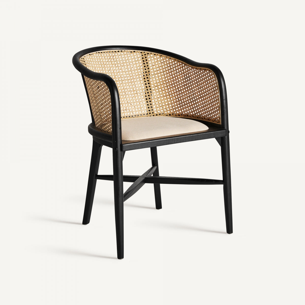 Sillón exterior de madera negra y respaldo de rejilla natural, diseño curvo elegante - boutique interiorismo vical