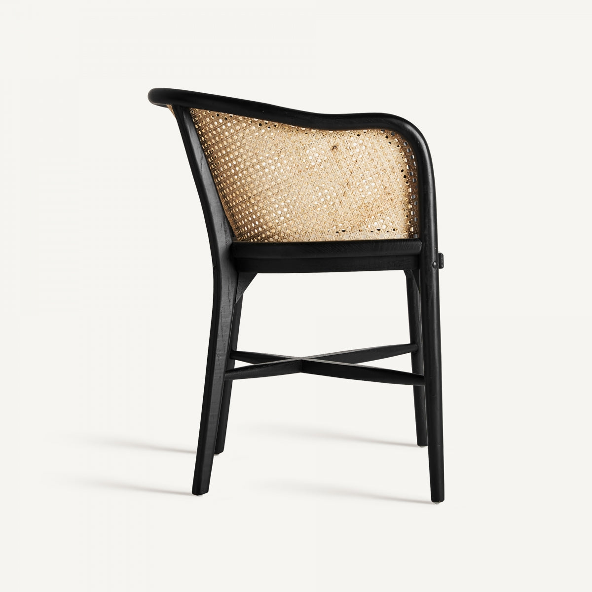 Perfil lateral del sillón con estructura de madera negra y detalle curvado - boutique interiorismo vical