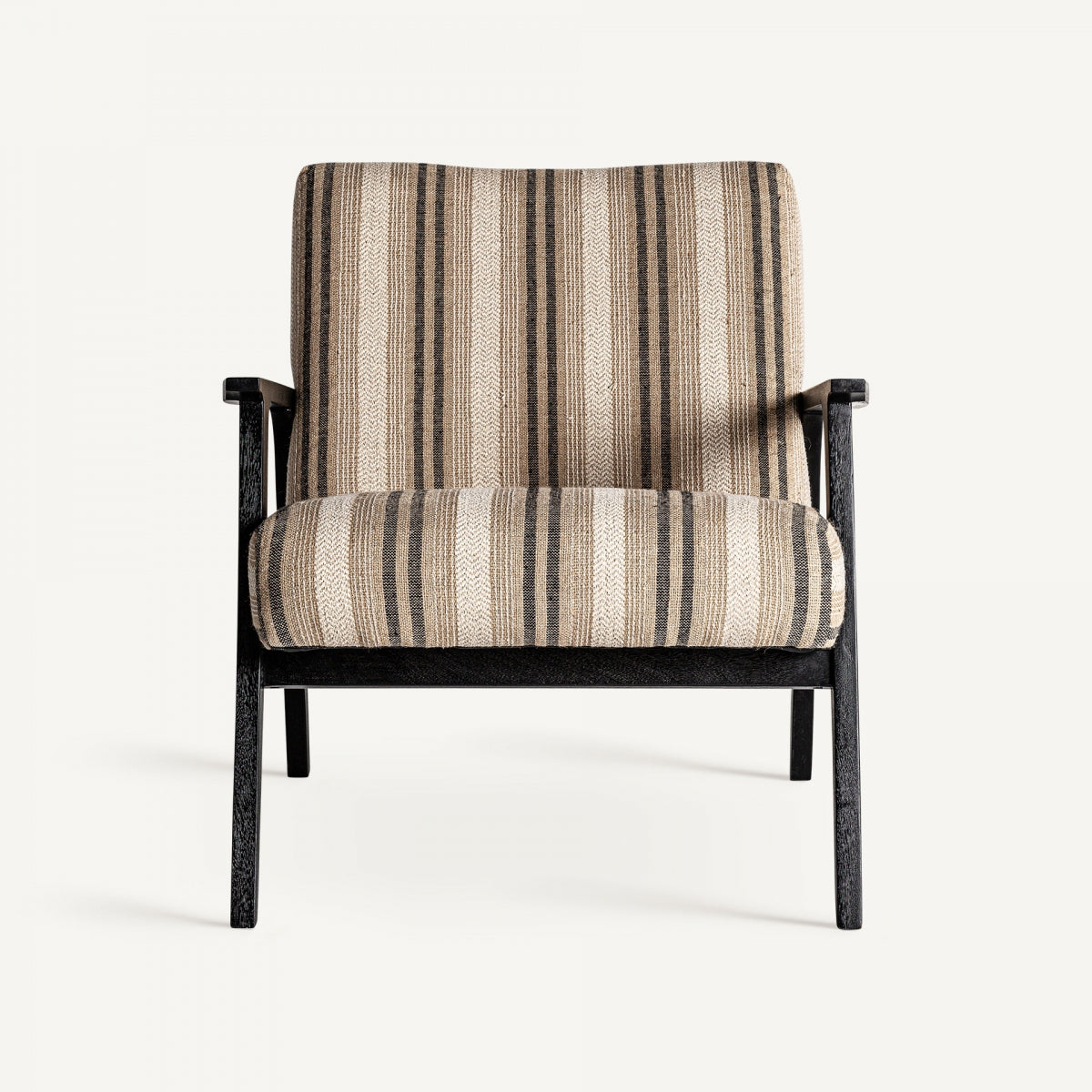 Vista frontal del sillón con tapizado a rayas y cojín mullido, diseño acogedor
