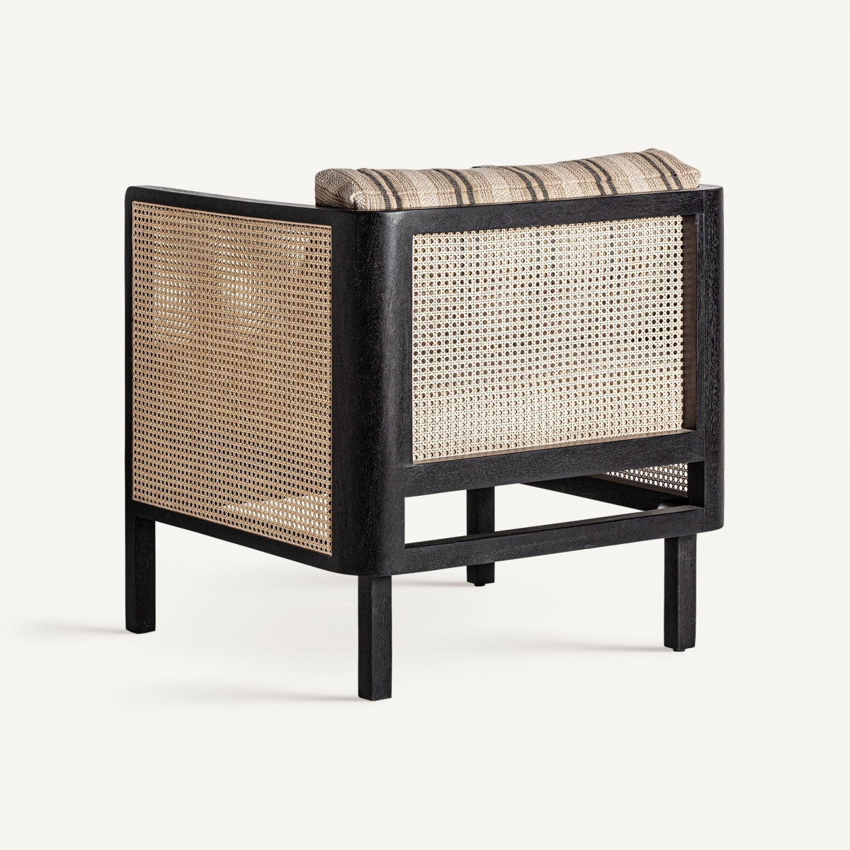 Vista trasera del sillón NUK2 con estructura de madera negra y panel de rejilla, diseño artesanal - boutique_interiorismo - vical