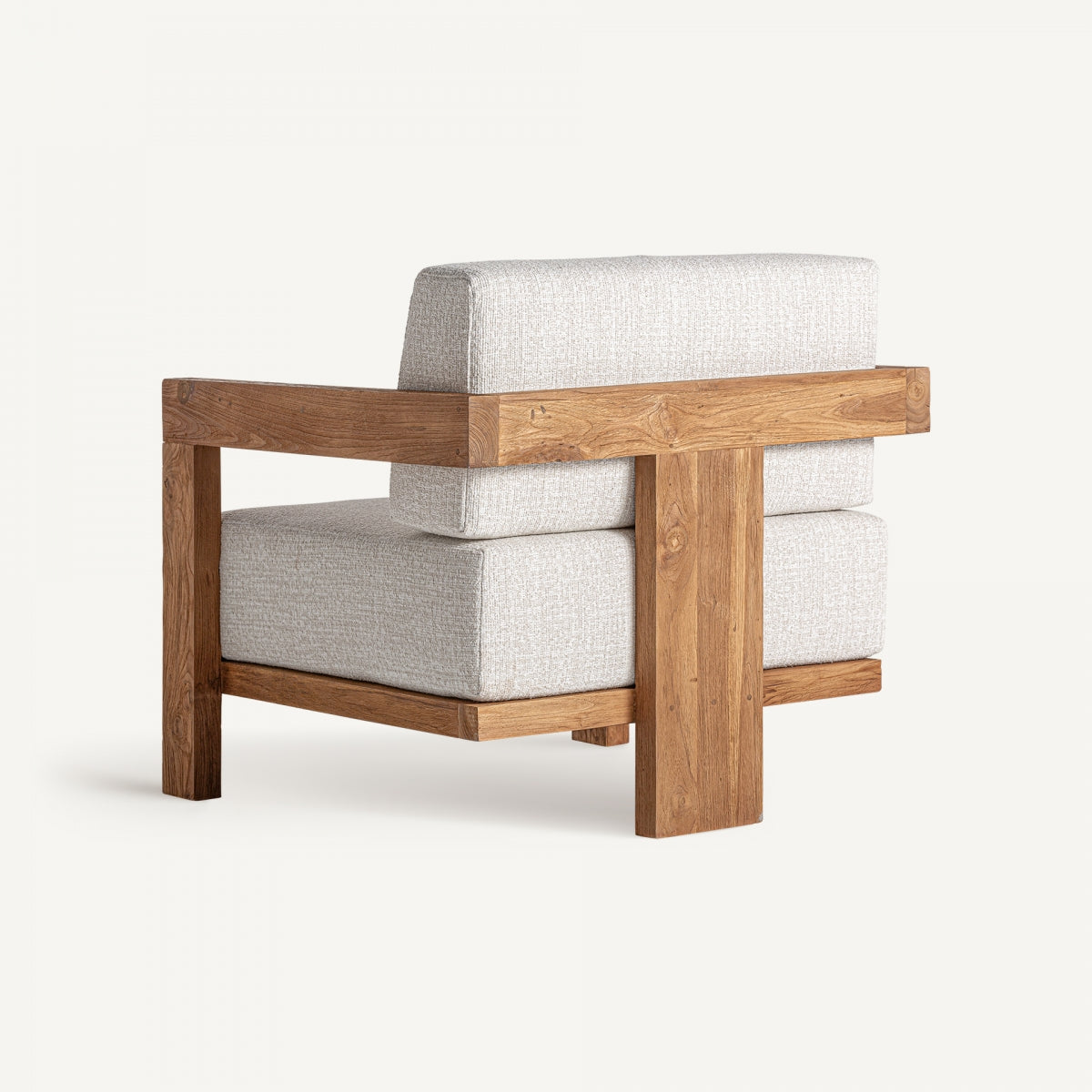 Vista trasera mostrando estructura cruzada en madera de teca – diseño arquitectónico boutique interiorismo vical