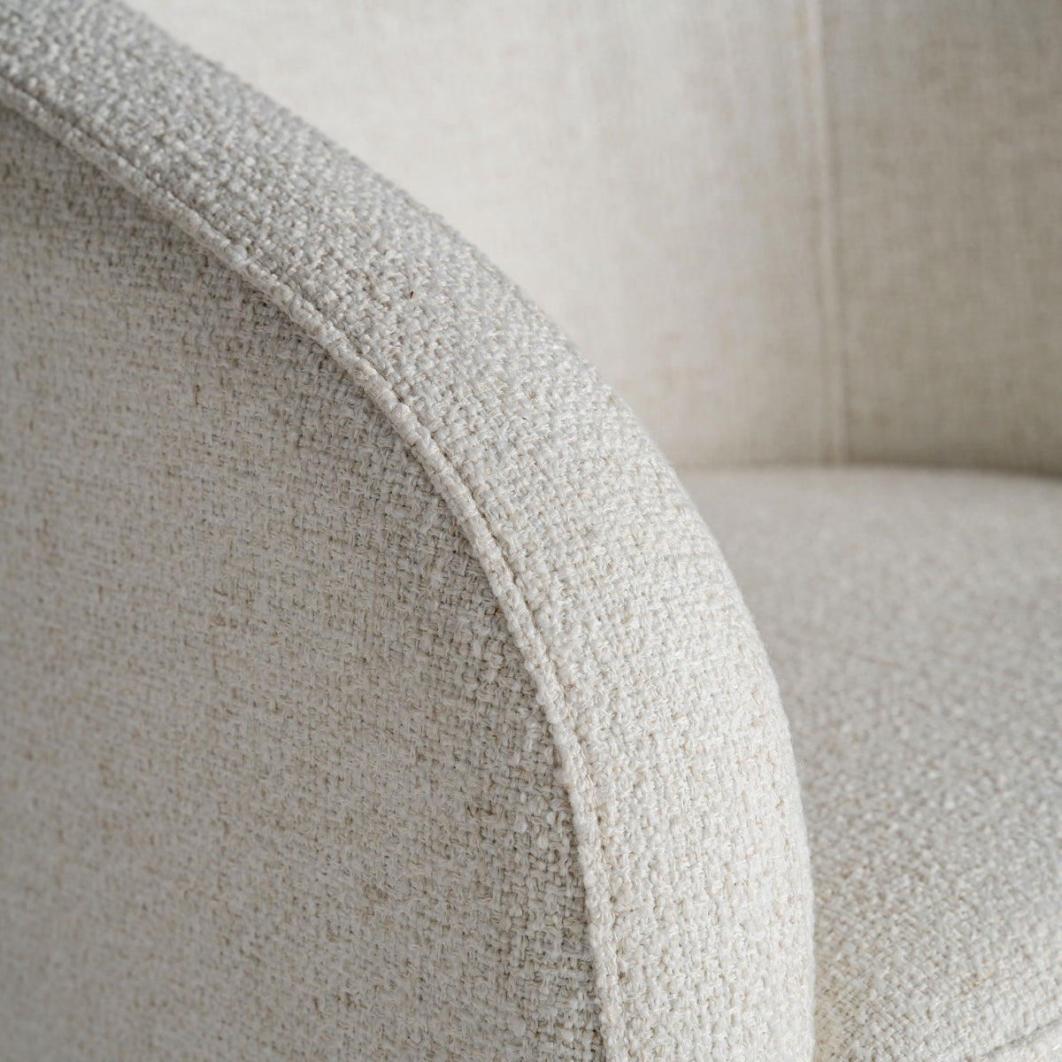 Detalle-respaldo-interior-sillon-bilais-estilo-elegante-boutique_interiorismo-vical.jpg