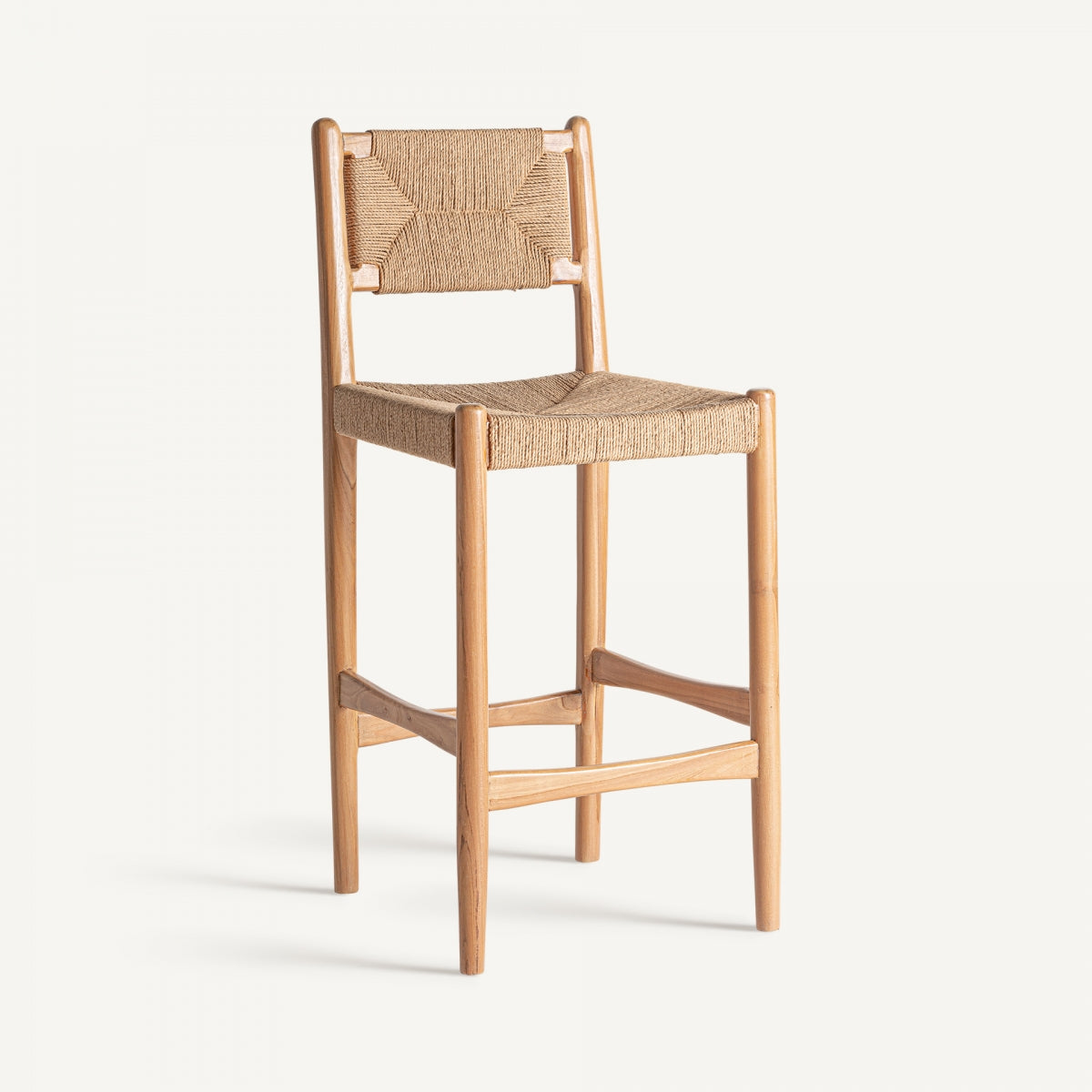 Taburete alto de madera natural con asiento de cuerda trenzada, estilo rústico moderno, ideal para cocinas con encanto.