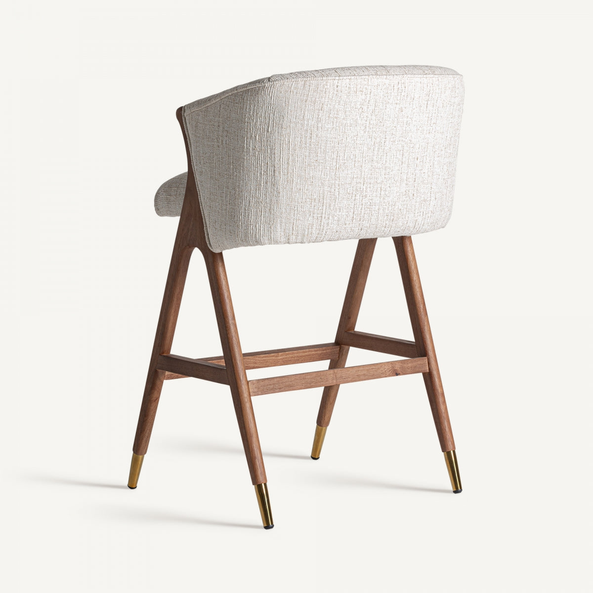 Vista trasera del taburete con respaldo tapizado en tejido beige texturizado, estilo cálido.
